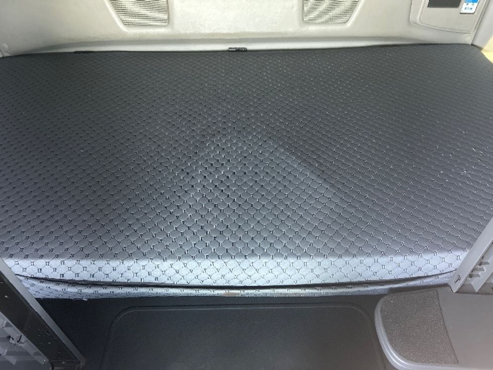 Sleeper Tractor-Heavy Duty Tractors-International-2020-LT625-El Paso-TX-702,822\n\t\tmiles-$ 29,000 - Image 17