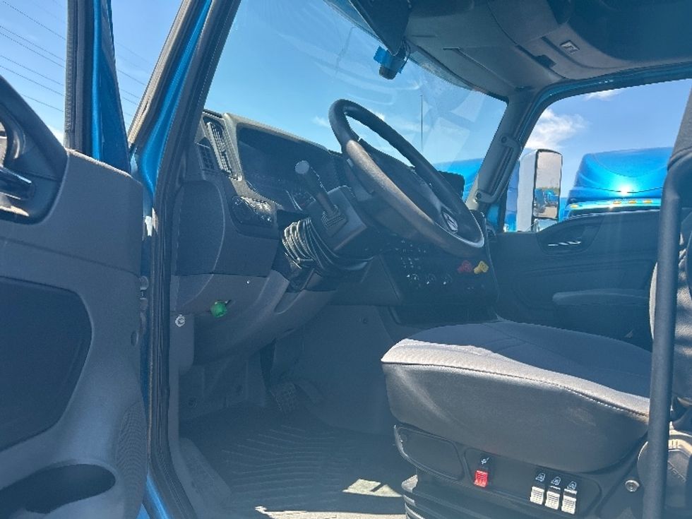 Sleeper Tractor-Heavy Duty Tractors-International-2020-LT625-El Paso-TX-702,822\n\t\tmiles-$ 29,000 - Image 9