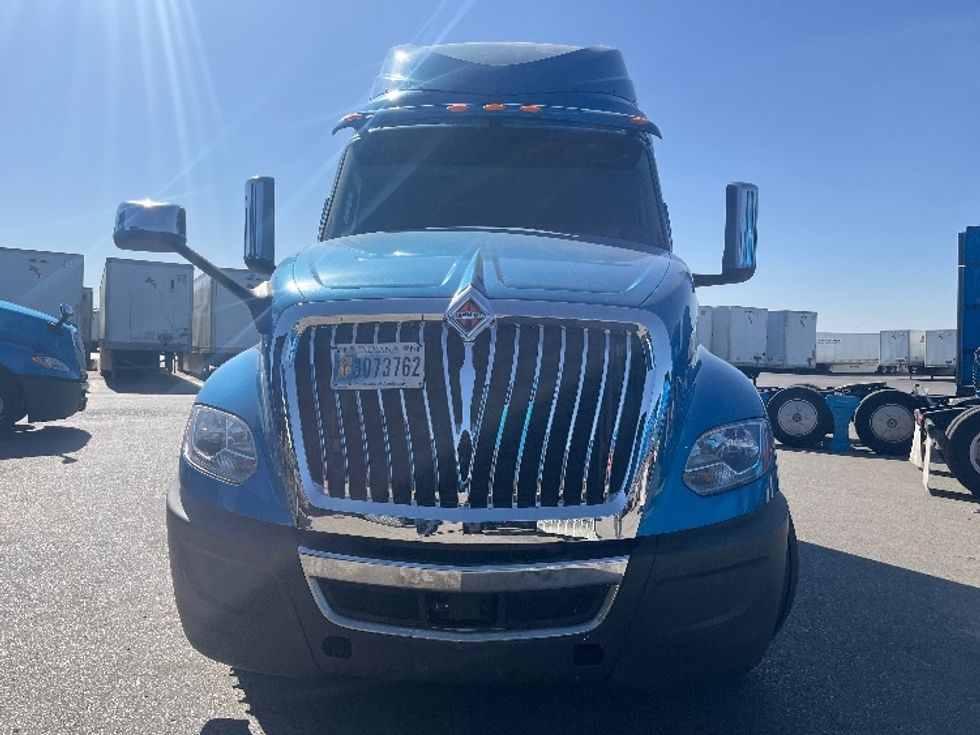 Sleeper Tractor-Heavy Duty Tractors-International-2020-LT625-El Paso-TX-702,906\n\t\tmiles-$ 31,500 - Image 2