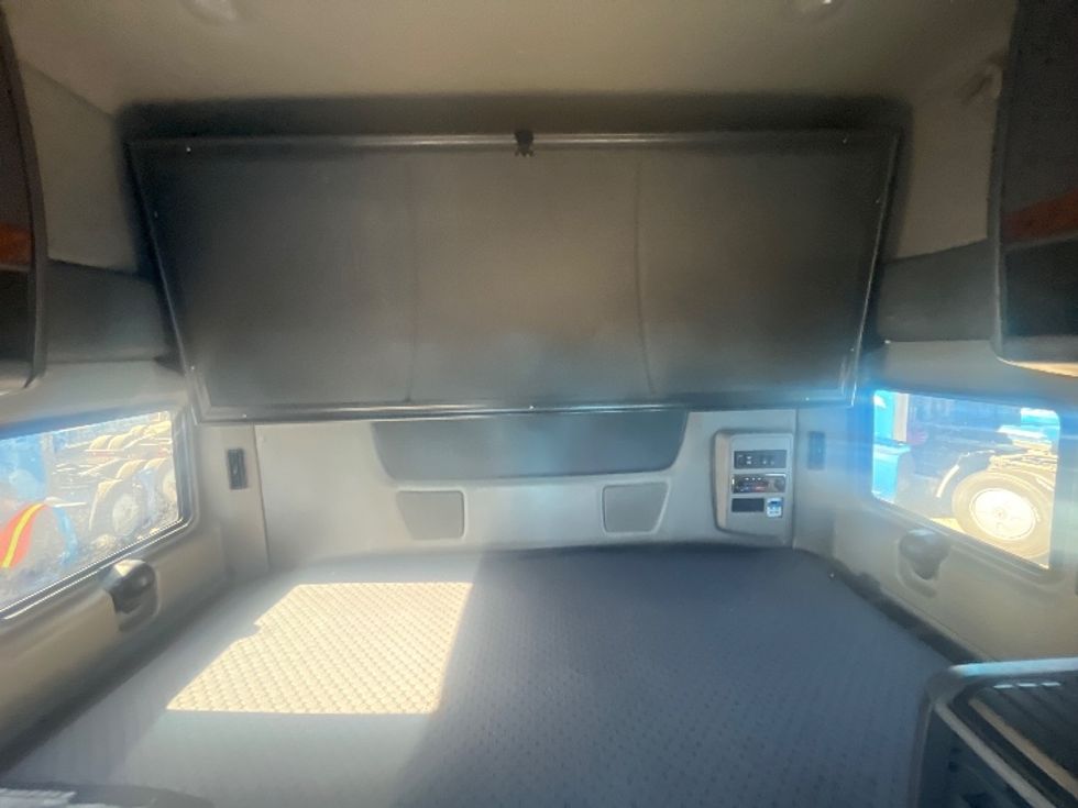 Sleeper Tractor-Heavy Duty Tractors-International-2020-LT625-El Paso-TX-703,120\n\t\tmiles-$ 31,500 - Image 16