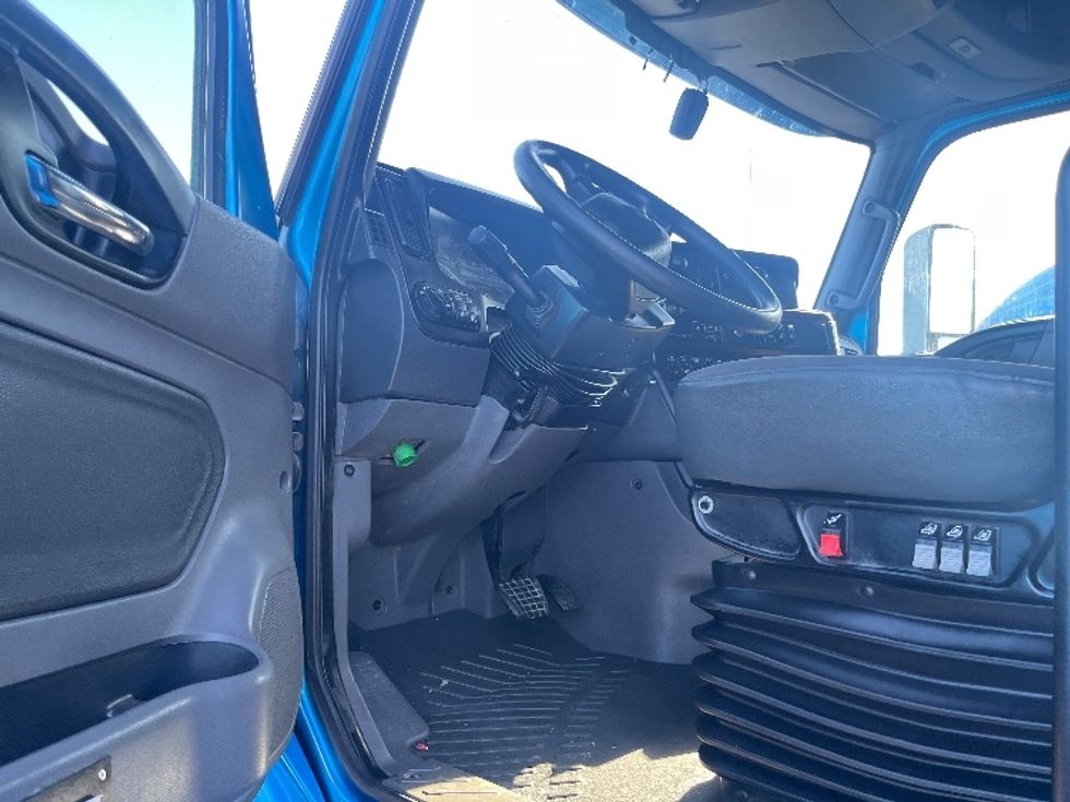 Sleeper Tractor-Heavy Duty Tractors-International-2020-LT625-El Paso-TX-703,120\n\t\tmiles-$ 31,500 - Image 9