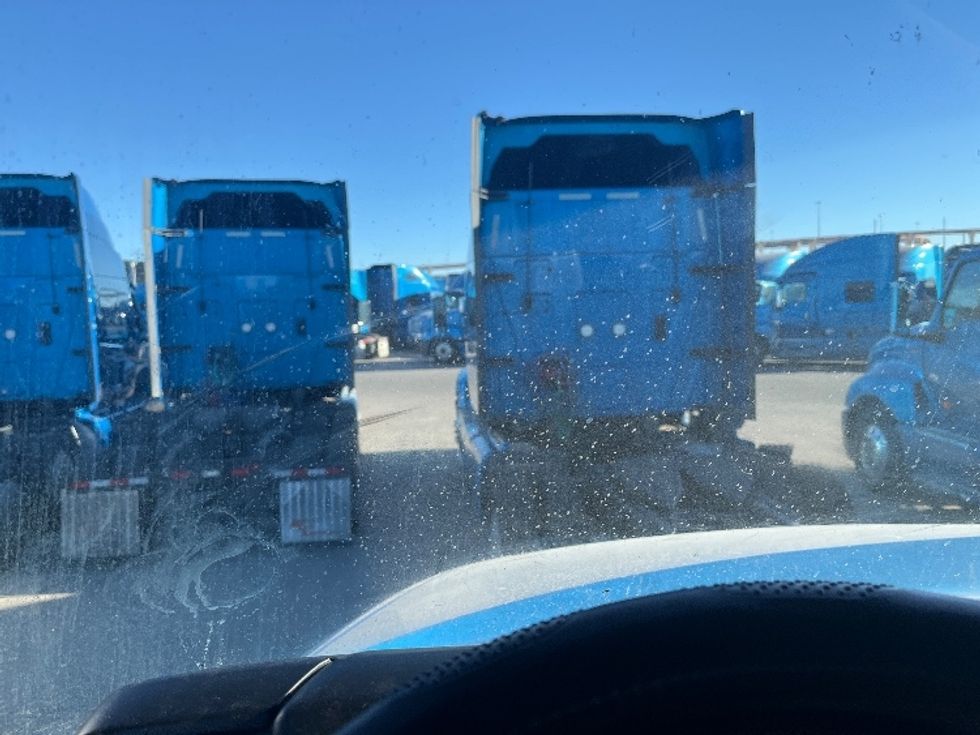 Sleeper Tractor-Heavy Duty Tractors-International-2020-LT625-El Paso-TX-703,502\n\t\tmiles-$ 31,500 - Image 11