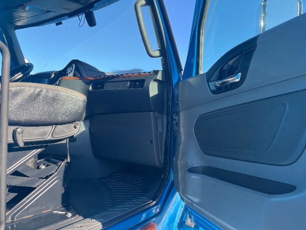 Sleeper Tractor-Heavy Duty Tractors-International-2020-LT625-El Paso-TX-703,502\n\t\tmiles-$ 31,500 - Image 13