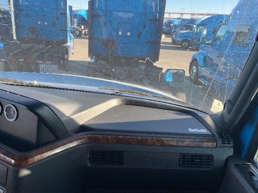 Sleeper Tractor-Heavy Duty Tractors-International-2020-LT625-El Paso-TX-703,502\n\t\tmiles-$ 31,500 - Image 14