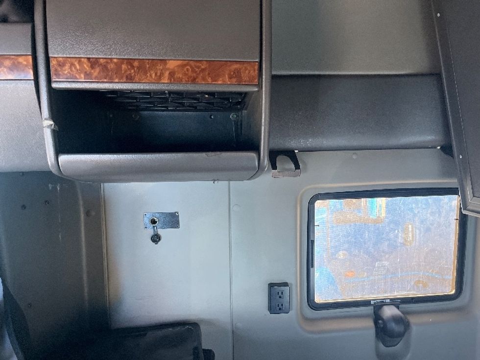 Sleeper Tractor-Heavy Duty Tractors-International-2020-LT625-El Paso-TX-703,502\n\t\tmiles-$ 31,500 - Image 19