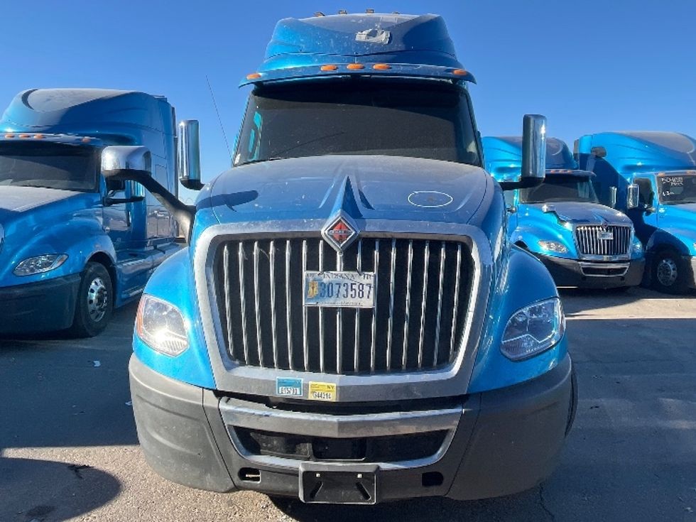 Sleeper Tractor-Heavy Duty Tractors-International-2020-LT625-El Paso-TX-703,502\n\t\tmiles-$ 31,500 - Image 2