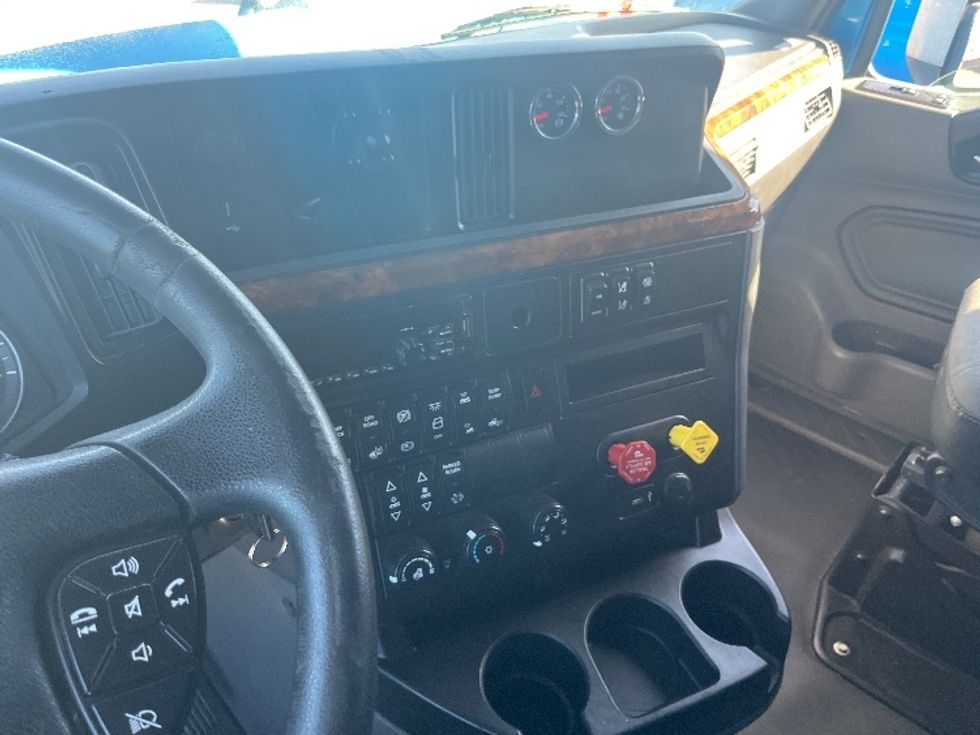 Sleeper Tractor-Heavy Duty Tractors-International-2020-LT625-El Paso-TX-706,351\n\t\tmiles-$ 28,000 - Image 10