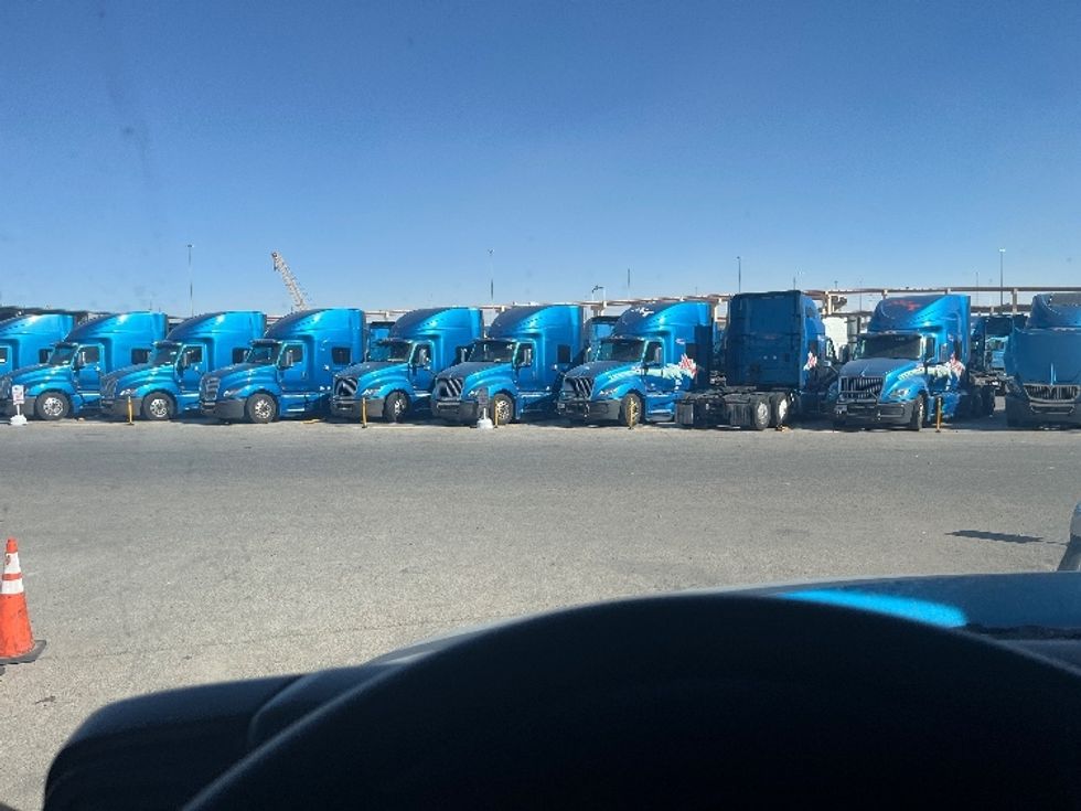 Sleeper Tractor-Heavy Duty Tractors-International-2020-LT625-El Paso-TX-706,351\n\t\tmiles-$ 28,000 - Image 11