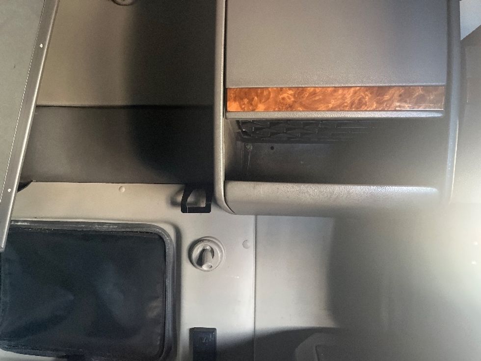 Sleeper Tractor-Heavy Duty Tractors-International-2020-LT625-El Paso-TX-706,351\n\t\tmiles-$ 28,000 - Image 18