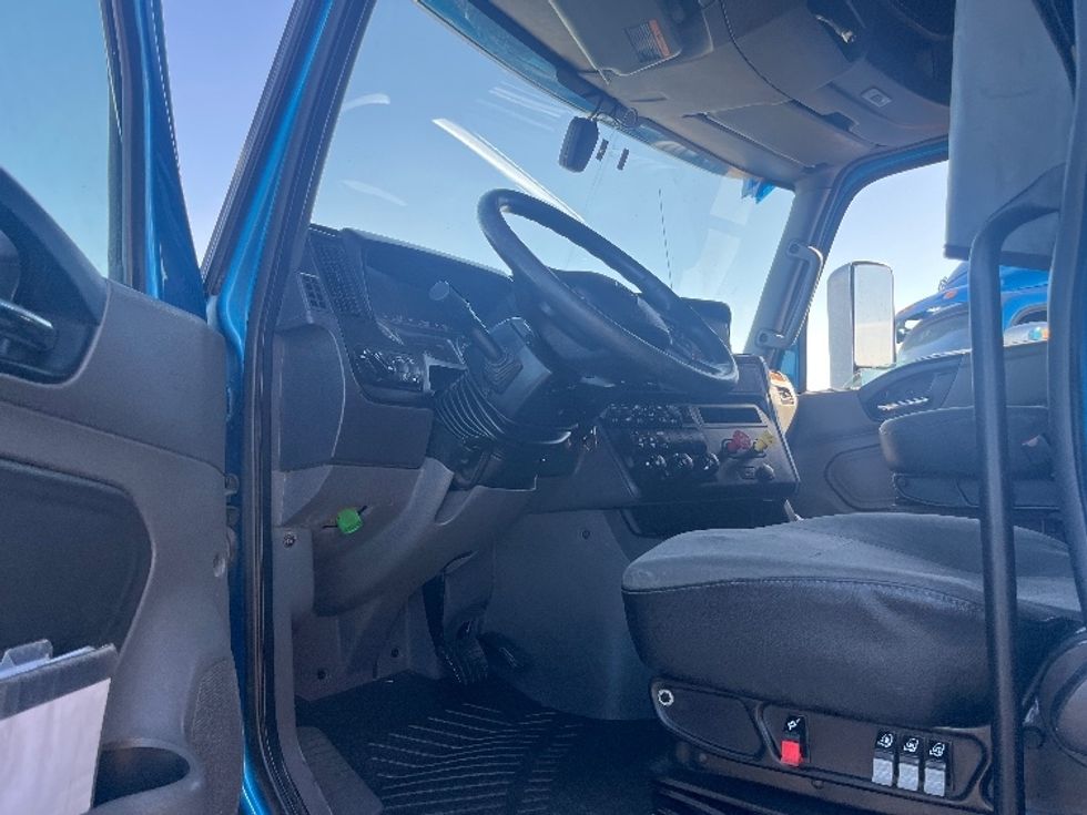 Sleeper Tractor-Heavy Duty Tractors-International-2020-LT625-El Paso-TX-706,351\n\t\tmiles-$ 28,000 - Image 9