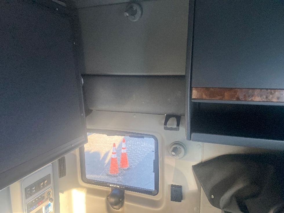 Sleeper Tractor-Heavy Duty Tractors-International-2020-LT625-El Paso-TX-711,949\n\t\tmiles-$ 30,750 - Image 18