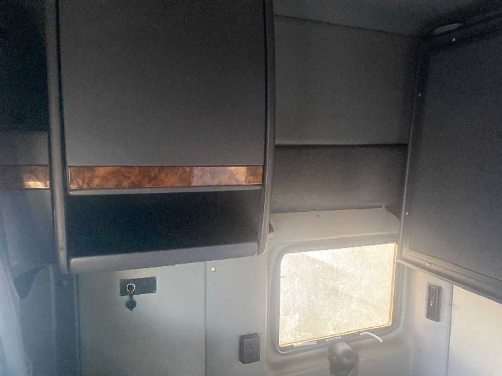 Sleeper Tractor-Heavy Duty Tractors-International-2020-LT625-El Paso-TX-711,949\n\t\tmiles-$ 30,750 - Image 19