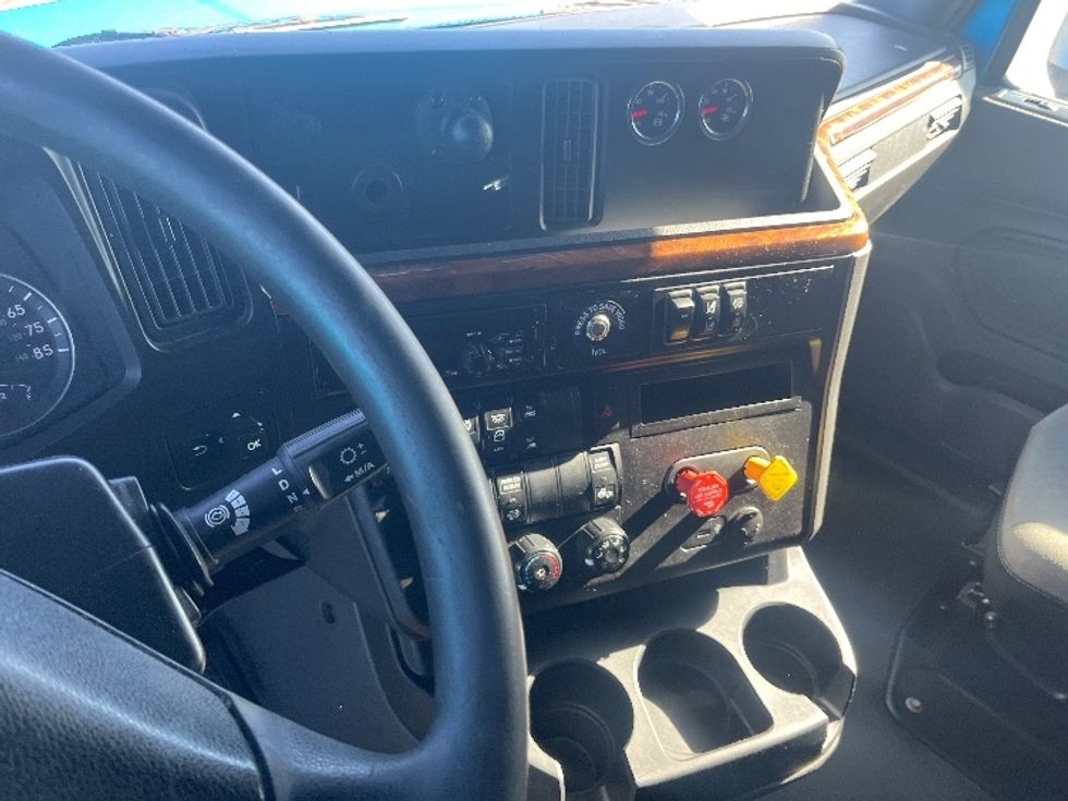 Sleeper Tractor-Heavy Duty Tractors-International-2020-LT625-El Paso-TX-713,456\n\t\tmiles-$ 30,750 - Image 10