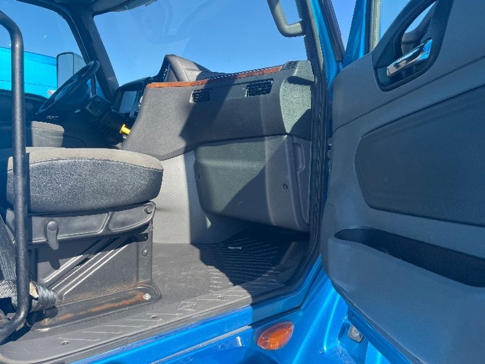 Sleeper Tractor-Heavy Duty Tractors-International-2020-LT625-El Paso-TX-713,456\n\t\tmiles-$ 30,750 - Image 13