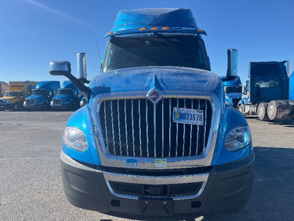 Sleeper Tractor-Heavy Duty Tractors-International-2020-LT625-El Paso-TX-713,456\n\t\tmiles-$ 30,750 - Image 2
