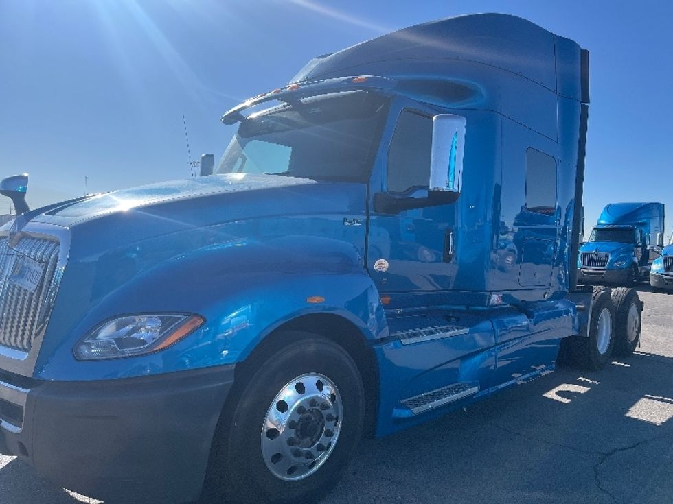 Sleeper Tractor-Heavy Duty Tractors-International-2020-LT625-El Paso-TX-713,456\n\t\tmiles-$ 30,750 - Image 3