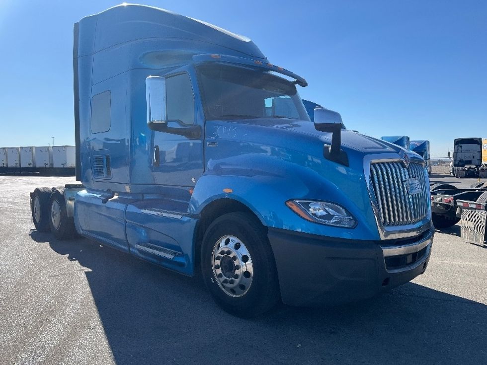 Sleeper Tractor-Heavy Duty Tractors-International-2020-LT625-El Paso-TX-714,190\n\t\tmiles-$ 30,750 - Image 1