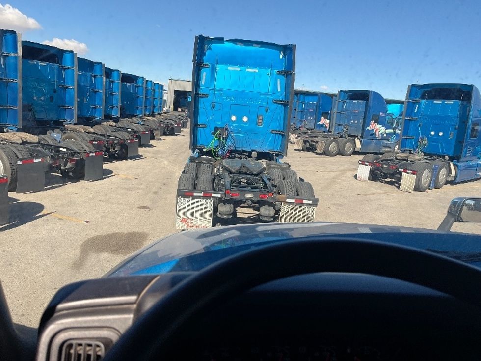 2020 International LT625 LT photo 11