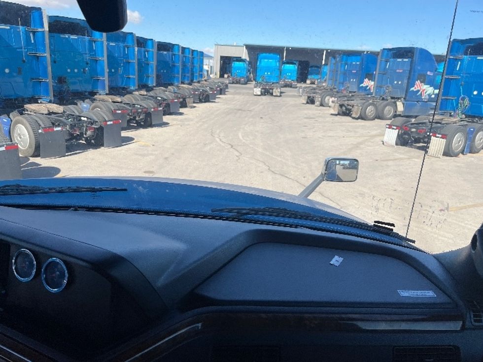 2020 International LT625 LT photo 14