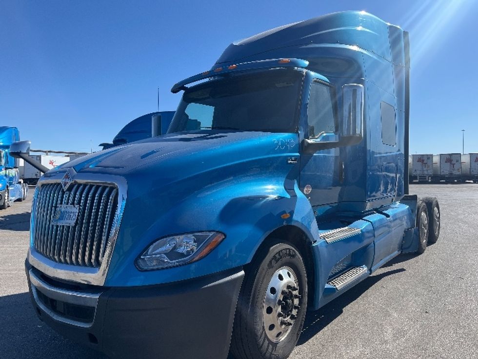 2020 International LT625 LT photo 3