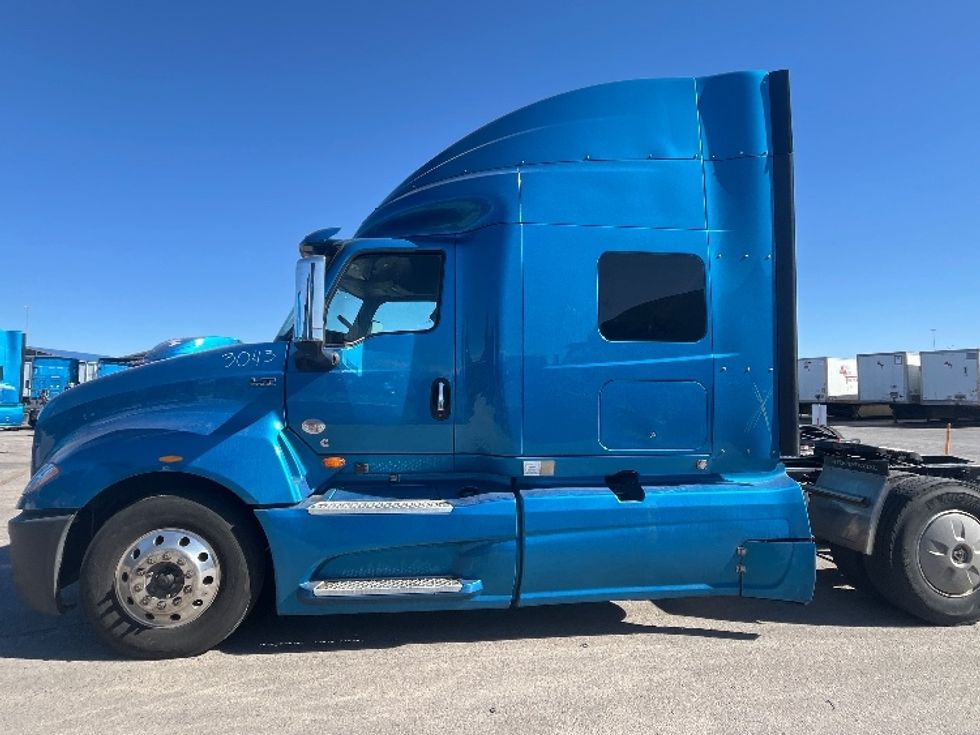 2020 International LT625 LT photo 4