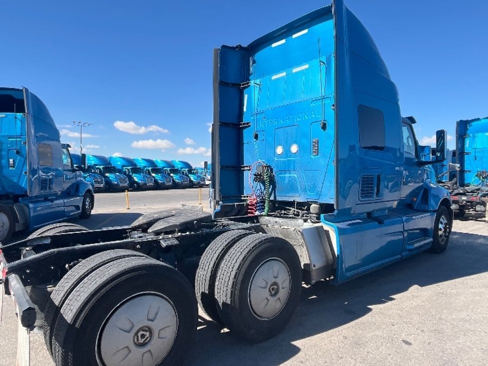 2020 International LT625 LT photo 7