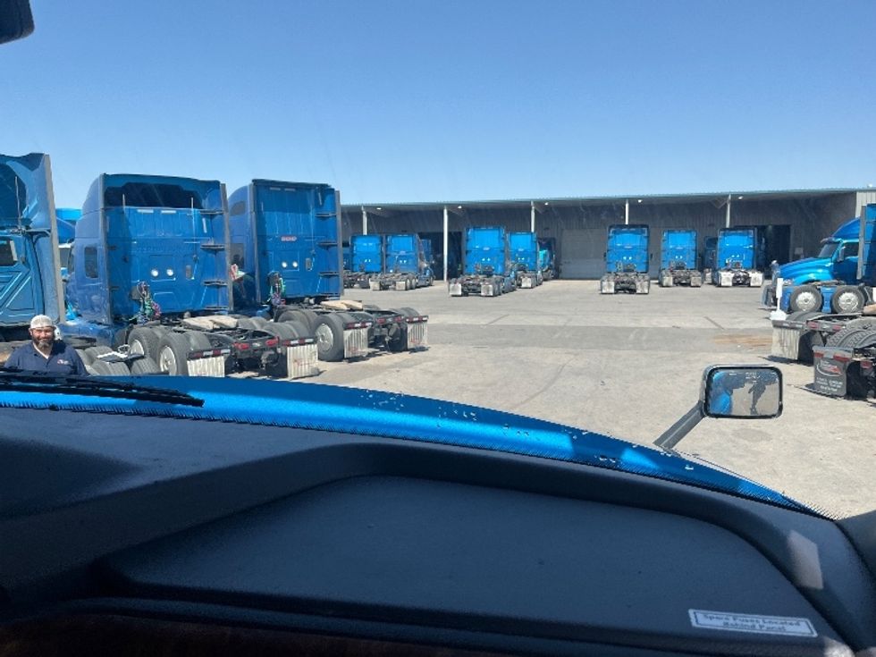 Sleeper Tractor-Heavy Duty Tractors-International-2020-LT625-El Paso-TX-715,534\n\t\tmiles-$ 30,500 - Image 14