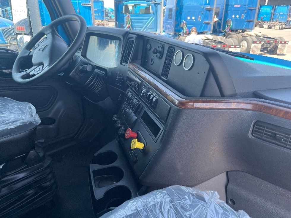 Sleeper Tractor-Heavy Duty Tractors-International-2020-LT625-El Paso-TX-715,534\n\t\tmiles-$ 30,500 - Image 15