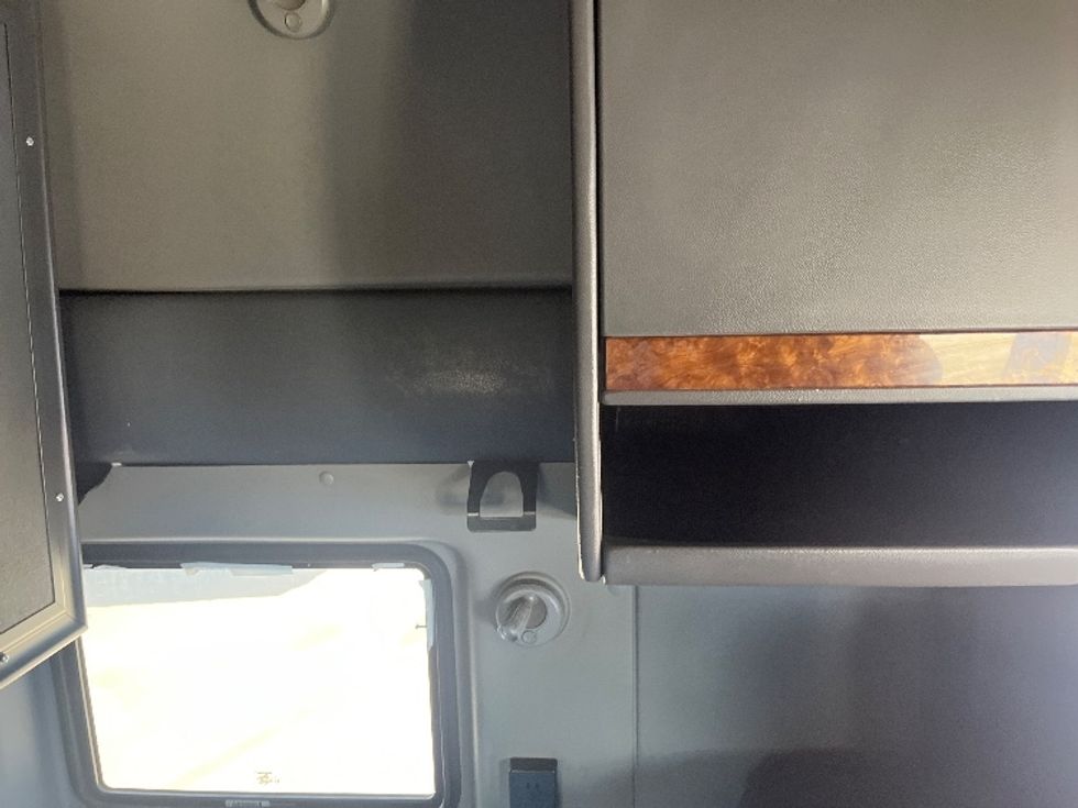 Sleeper Tractor-Heavy Duty Tractors-International-2020-LT625-El Paso-TX-715,534\n\t\tmiles-$ 30,500 - Image 18