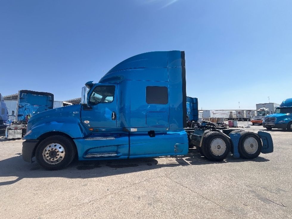 Sleeper Tractor-Heavy Duty Tractors-International-2020-LT625-El Paso-TX-715,534\n\t\tmiles-$ 30,500 - Image 4