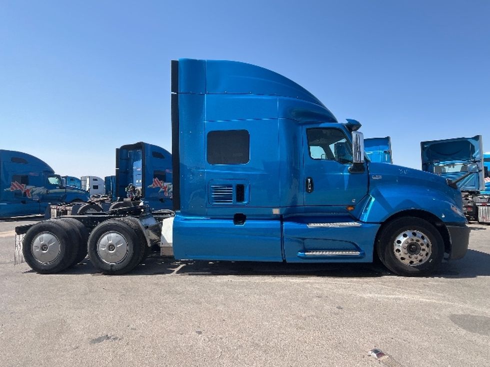 Sleeper Tractor-Heavy Duty Tractors-International-2020-LT625-El Paso-TX-715,534\n\t\tmiles-$ 30,500 - Image 8
