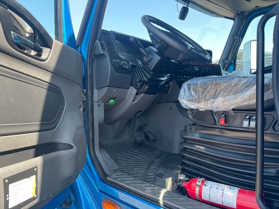 Sleeper Tractor-Heavy Duty Tractors-International-2020-LT625-El Paso-TX-715,534\n\t\tmiles-$ 30,500 - Image 9