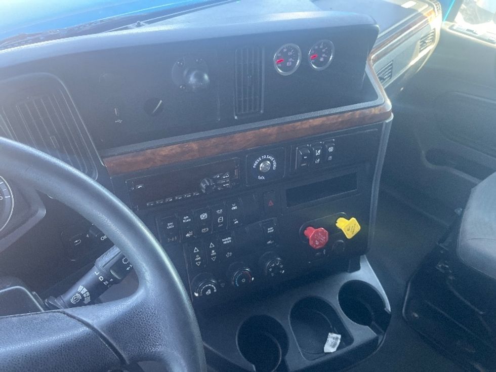 Sleeper Tractor-Heavy Duty Tractors-International-2020-LT625-El Paso-TX-716,200\n\t\tmiles-$ 30,500 - Image 10