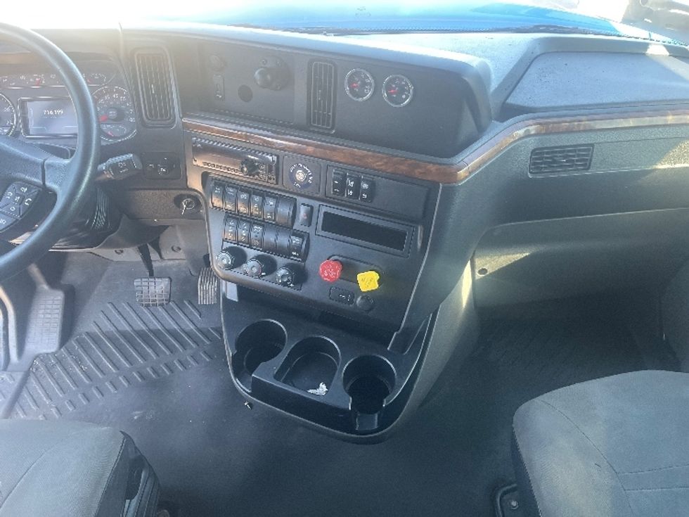 Sleeper Tractor-Heavy Duty Tractors-International-2020-LT625-El Paso-TX-716,200\n\t\tmiles-$ 30,500 - Image 12