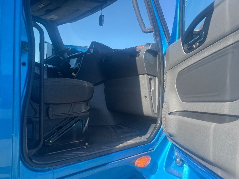 Sleeper Tractor-Heavy Duty Tractors-International-2020-LT625-El Paso-TX-716,200\n\t\tmiles-$ 30,500 - Image 13