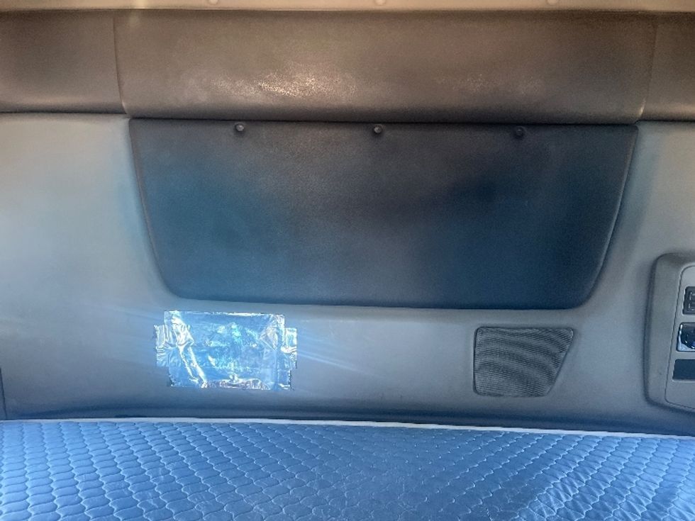 Sleeper Tractor-Heavy Duty Tractors-International-2020-LT625-El Paso-TX-716,200\n\t\tmiles-$ 30,500 - Image 16