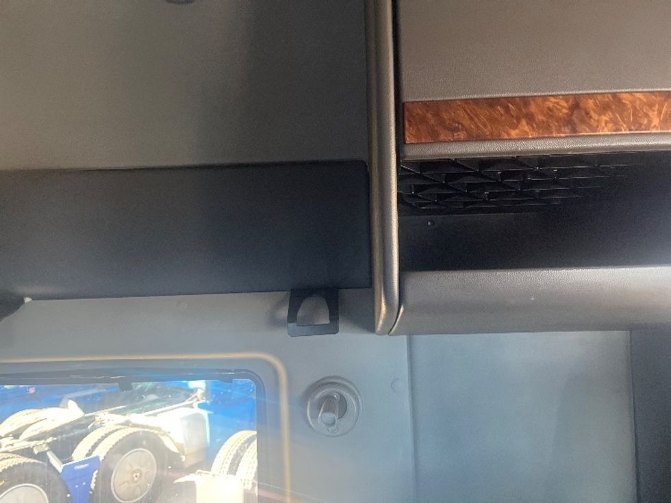 Sleeper Tractor-Heavy Duty Tractors-International-2020-LT625-El Paso-TX-716,200\n\t\tmiles-$ 30,500 - Image 18