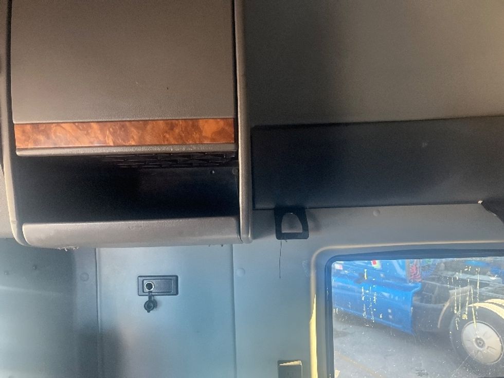 Sleeper Tractor-Heavy Duty Tractors-International-2020-LT625-El Paso-TX-716,200\n\t\tmiles-$ 30,500 - Image 19