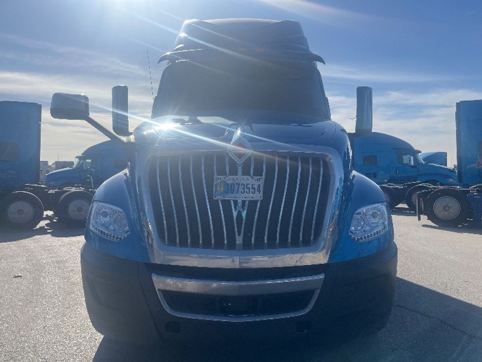 Sleeper Tractor-Heavy Duty Tractors-International-2020-LT625-El Paso-TX-716,200\n\t\tmiles-$ 30,500 - Image 2