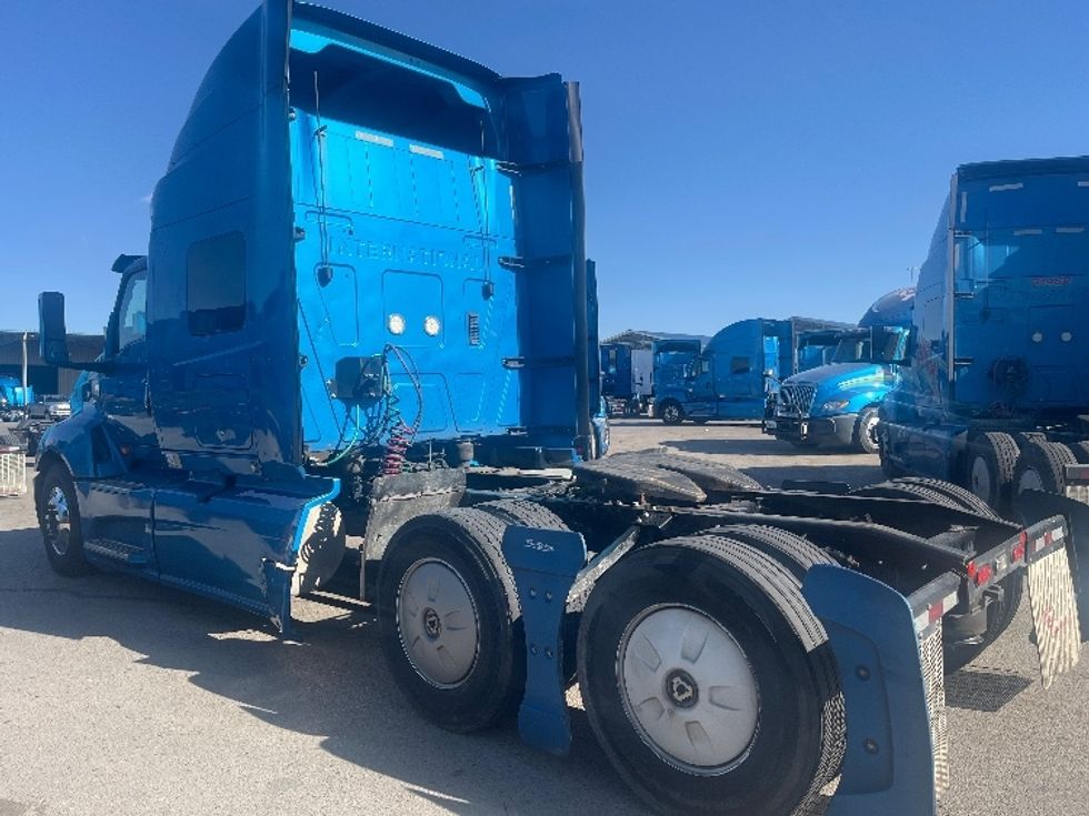 Sleeper Tractor-Heavy Duty Tractors-International-2020-LT625-El Paso-TX-716,200\n\t\tmiles-$ 30,500 - Image 5