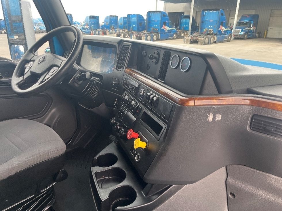 Sleeper Tractor-Heavy Duty Tractors-International-2020-LT625-El Paso-TX-716,766\n\t\tmiles-$ 30,500 - Image 15
