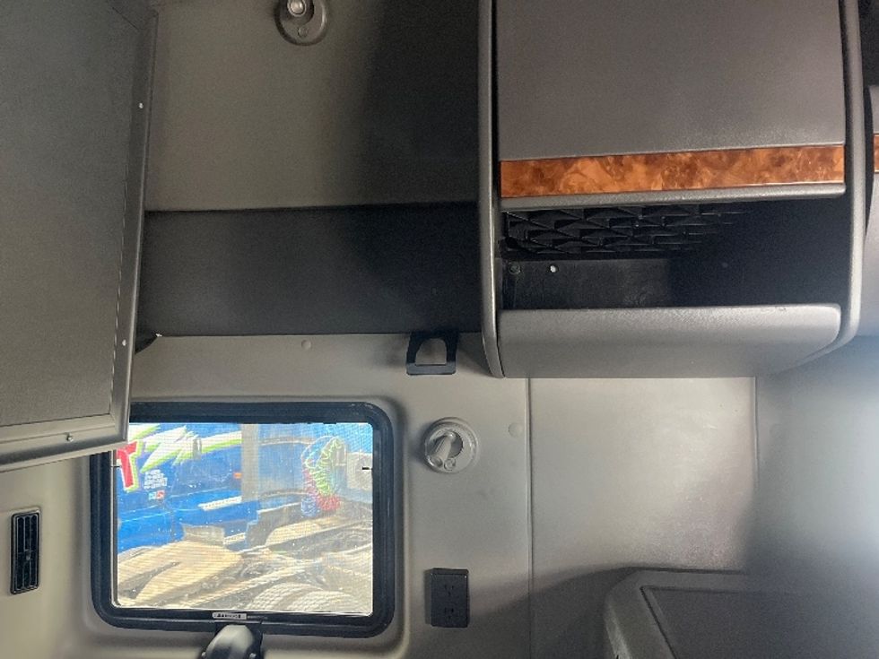 Sleeper Tractor-Heavy Duty Tractors-International-2020-LT625-El Paso-TX-716,766\n\t\tmiles-$ 30,500 - Image 18