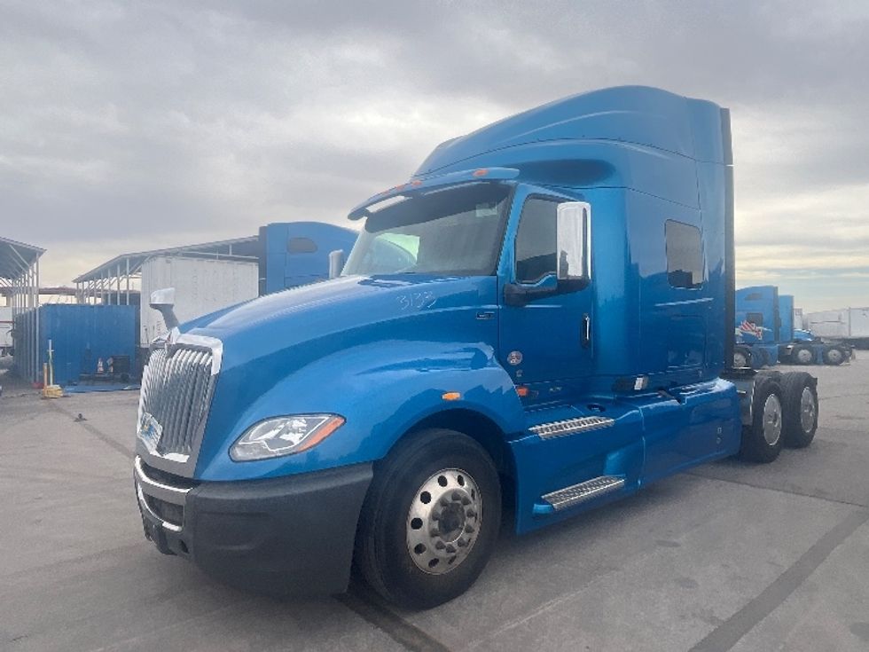 Sleeper Tractor-Heavy Duty Tractors-International-2020-LT625-El Paso-TX-716,766\n\t\tmiles-$ 30,500 - Image 3