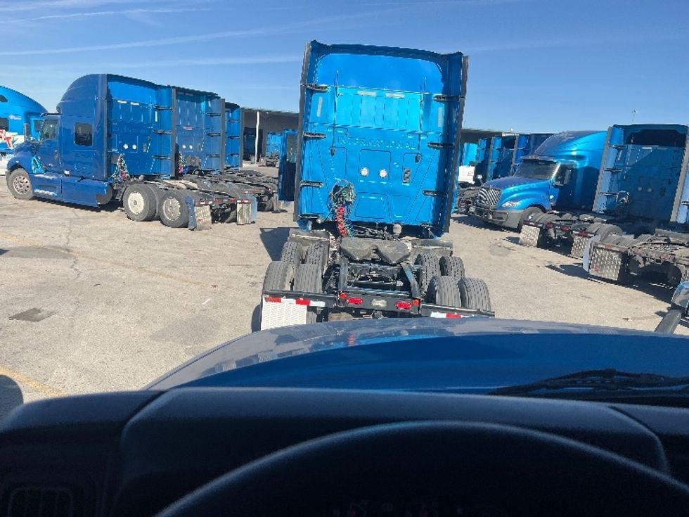 Sleeper Tractor-Heavy Duty Tractors-International-2020-LT625-El Paso-TX-721,935\n\t\tmiles-$ 30,250 - Image 11