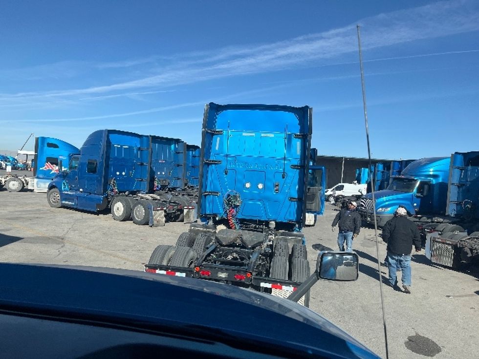 Sleeper Tractor-Heavy Duty Tractors-International-2020-LT625-El Paso-TX-721,935\n\t\tmiles-$ 30,250 - Image 14