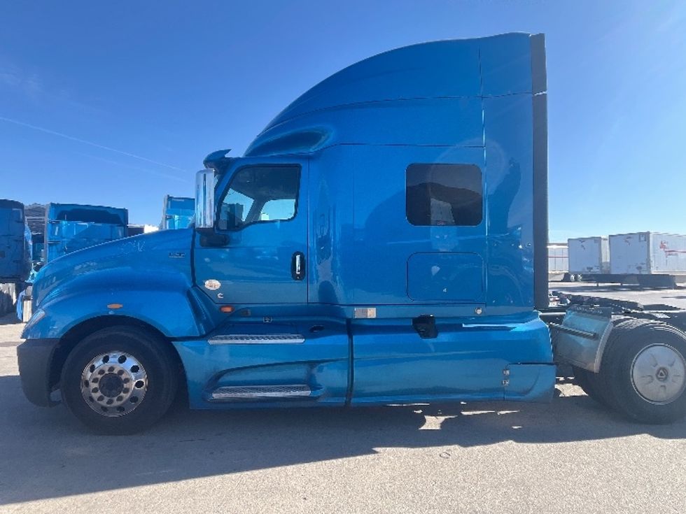 Sleeper Tractor-Heavy Duty Tractors-International-2020-LT625-El Paso-TX-721,935\n\t\tmiles-$ 30,250 - Image 4