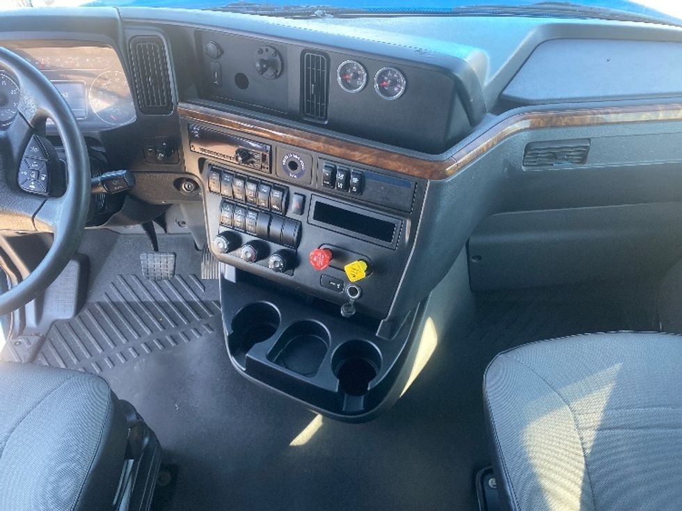 Sleeper Tractor-Heavy Duty Tractors-International-2020-LT625-El Paso-TX-723,061\n\t\tmiles-$ 30,000 - Image 12