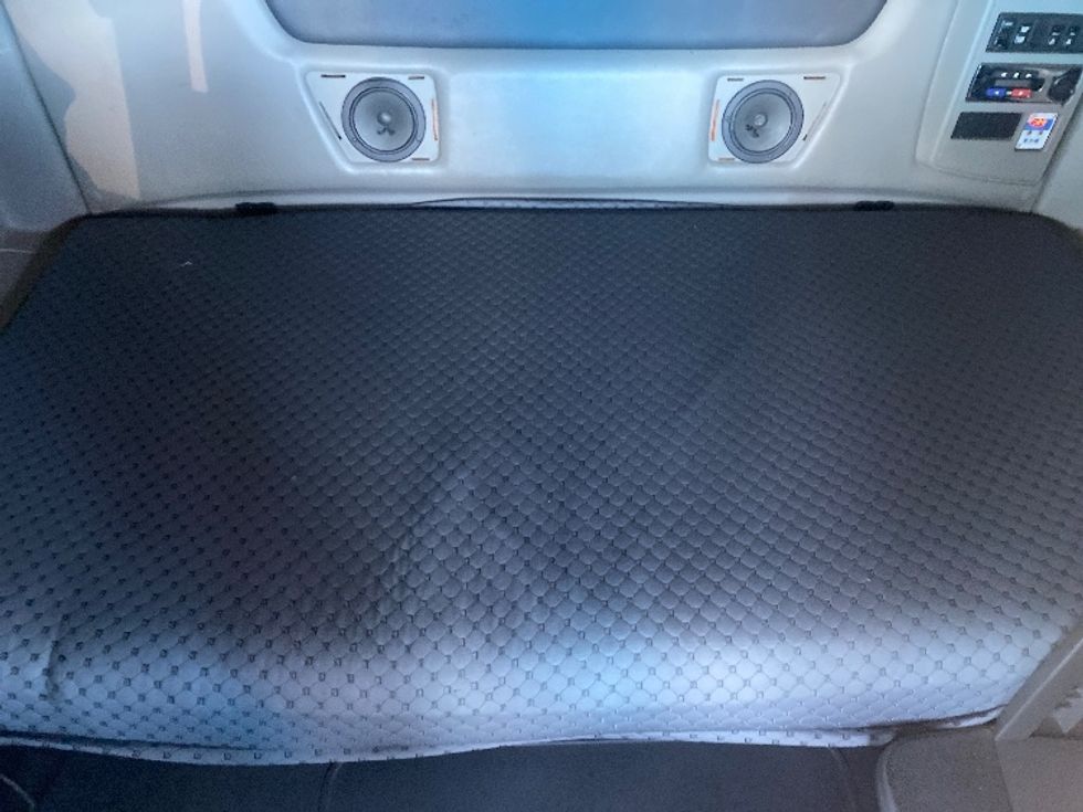 Sleeper Tractor-Heavy Duty Tractors-International-2020-LT625-El Paso-TX-723,061\n\t\tmiles-$ 30,000 - Image 17