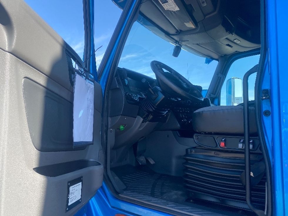 Sleeper Tractor-Heavy Duty Tractors-International-2020-LT625-El Paso-TX-723,061\n\t\tmiles-$ 30,000 - Image 9