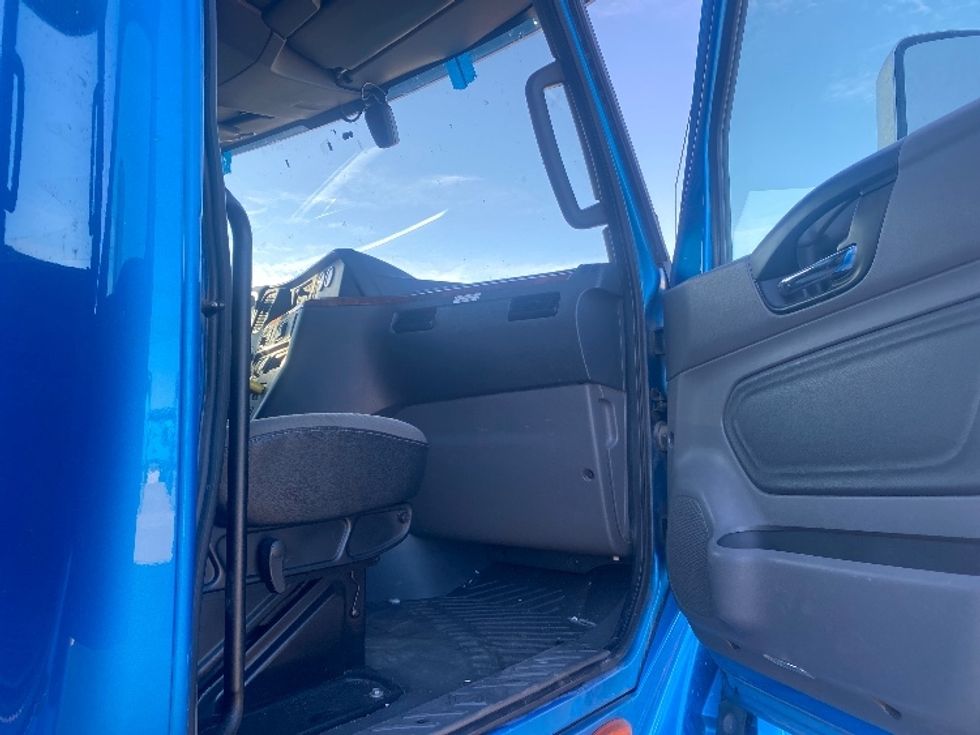 Sleeper Tractor-Heavy Duty Tractors-International-2020-LT625-El Paso-TX-723,482\n\t\tmiles-$ 40,250 - Image 13